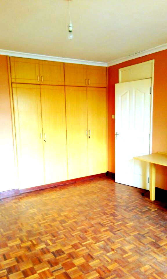 Sunken Lounge & Parquet Floors 4BR Townhouse - Loresho