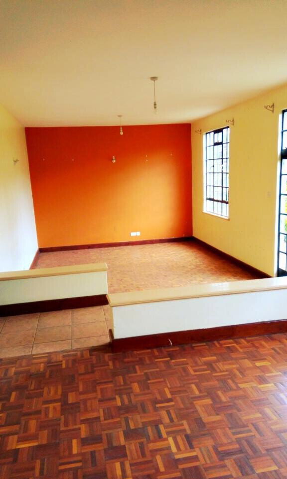 Sunken Lounge & Parquet Floors 4BR Townhouse - Loresho