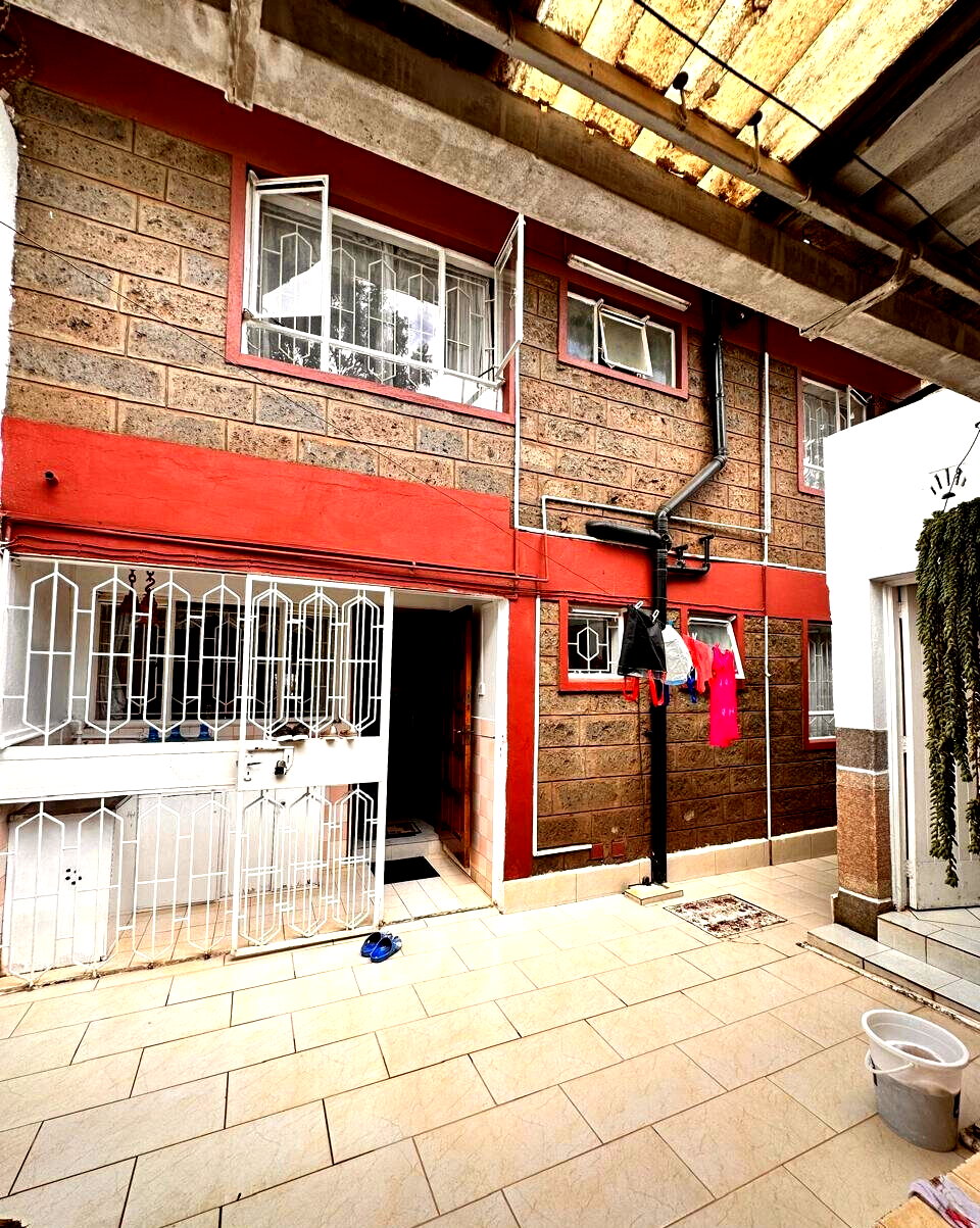 5-Bed Townhouse with DSQ & Ready Title - Westlands