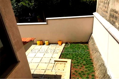 3bdrm Maisonette in Langata for sale - Image 19