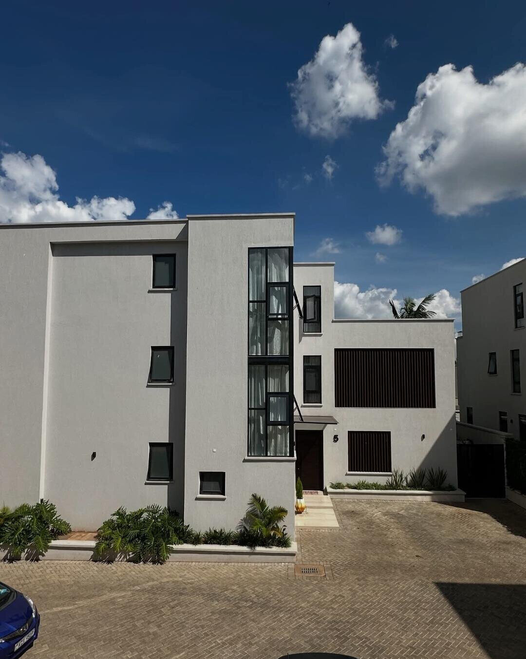 5-Ensuite Villa with Two Kitchens & Smart CCTV - Lavington
