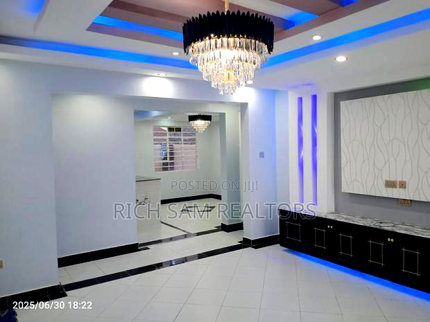 3bdrm Mansion in Pipeline, Nakuru Town East for sale