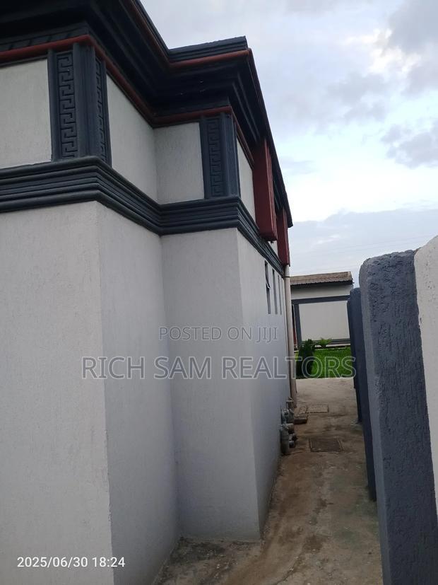 3bdrm Mansion in Pipeline, Nakuru Town East for sale
