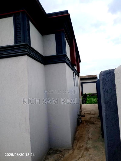 3bdrm Mansion in Pipeline, Nakuru Town East for sale - Image 9