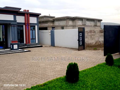 3bdrm Mansion in Pipeline, Nakuru Town East for sale - Image 2