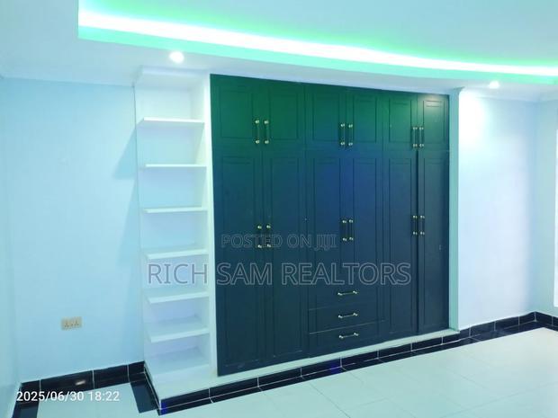 3bdrm Mansion in Pipeline, Nakuru Town East for sale