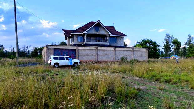 Kenol Residential Plots at Makutano Highway.