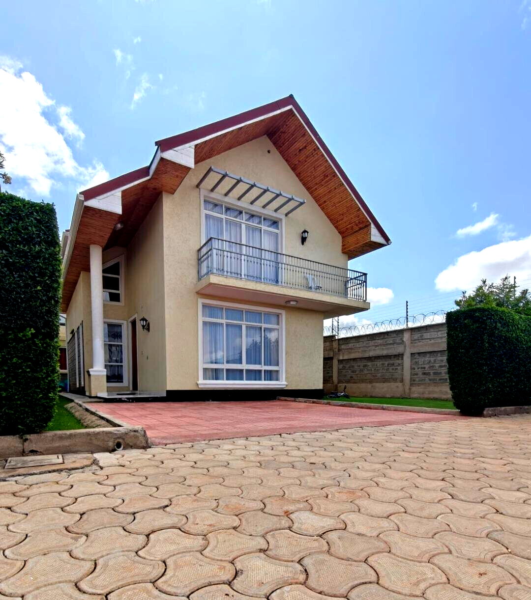 4BR Townhouse with Pool, Gym & Borehole - Kitengela