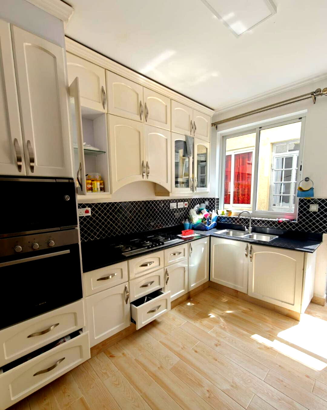 4BR Townhouse with Pool, Gym & Borehole - Kitengela