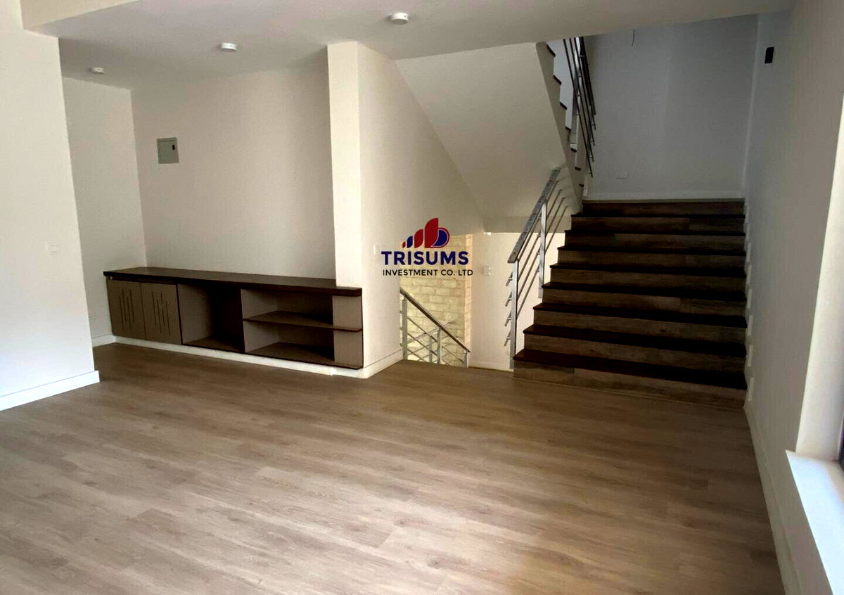 4BR Townhouse with Study & Family Room - Lavington