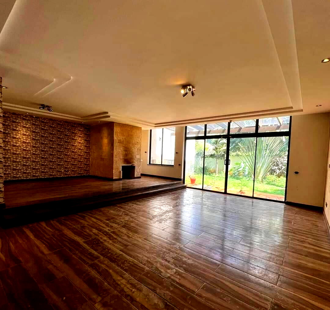Modern 5BR Townhouse with Pool & Generator - Lavington Gated