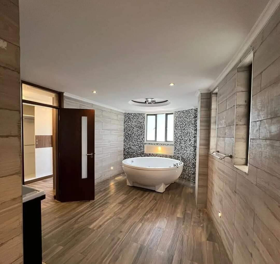 Modern 5BR Townhouse with Pool & Generator - Lavington Gated