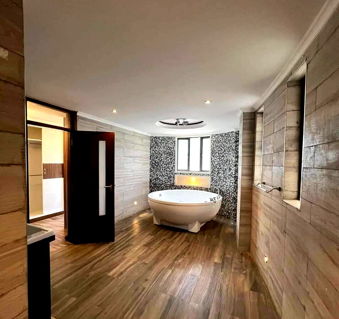 Modern 5BR Townhouse with Pool & Generator - Lavington Gated