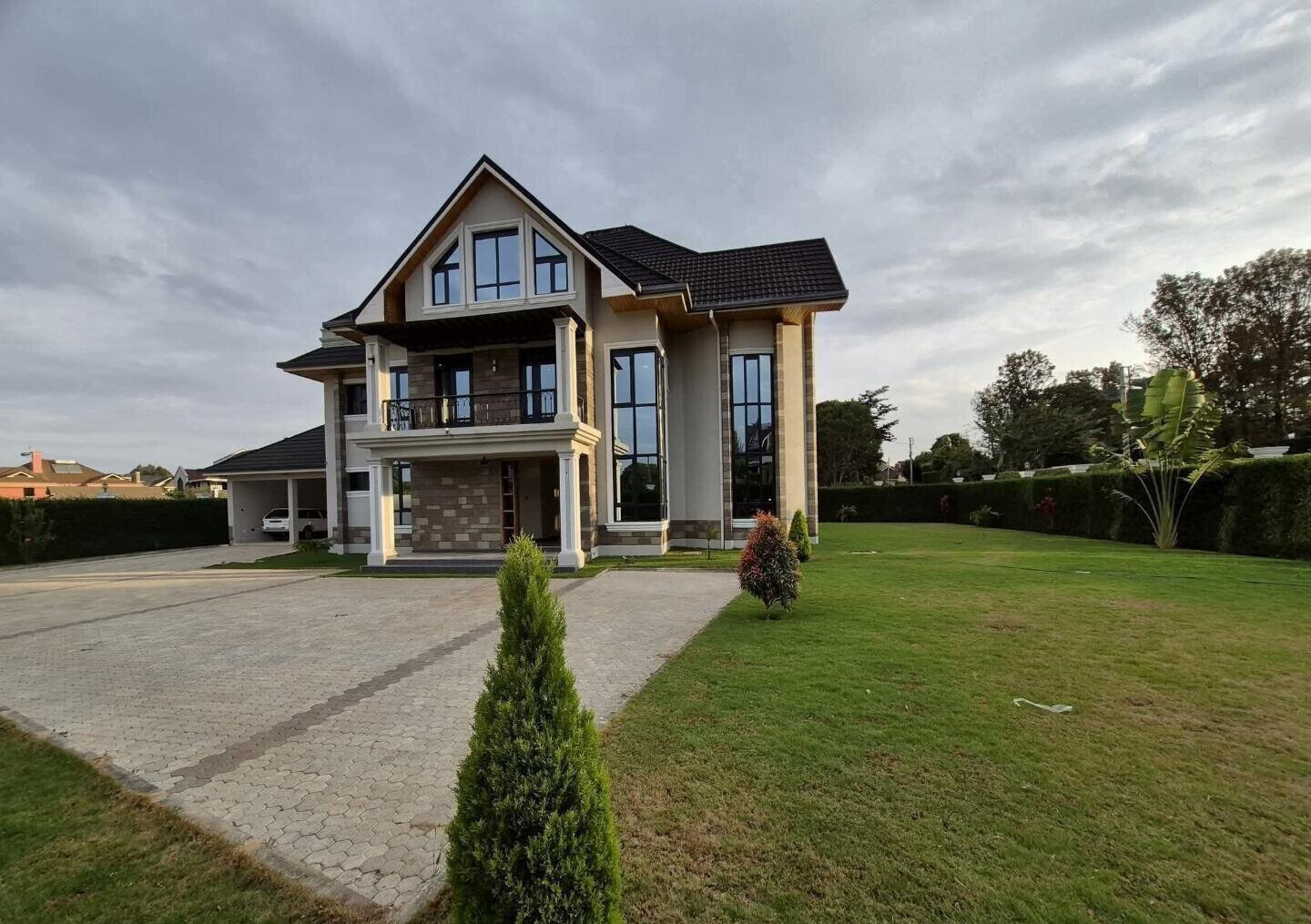 6BR All-Ensuite Mansionette with 0.3-Acre Garden - Runda