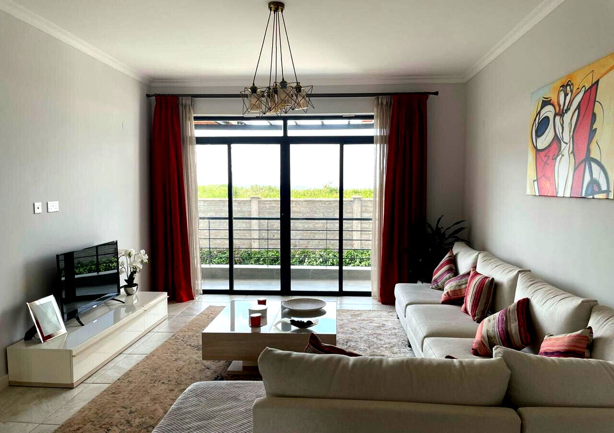 4BR Townhouse in 40-Acre Gated Paradise - Ridgeways