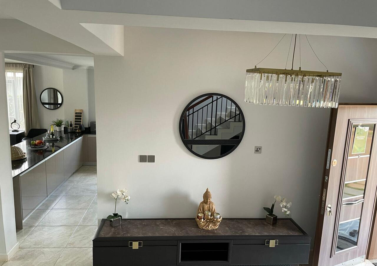4BR Townhouse in 40-Acre Gated Paradise - Ridgeways