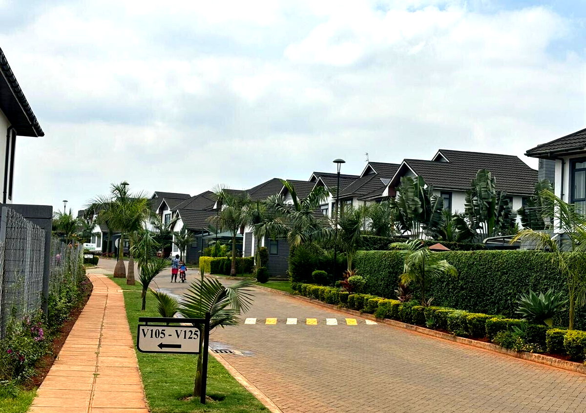 4BR Townhouse in 40-Acre Gated Paradise - Ridgeways