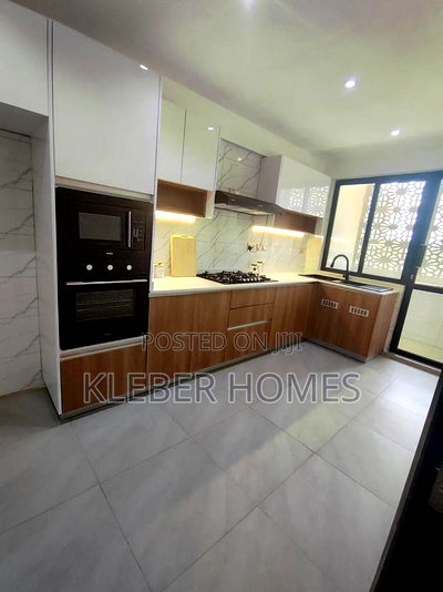 3bdrm Apartment in Parklands for sale - Image 5
