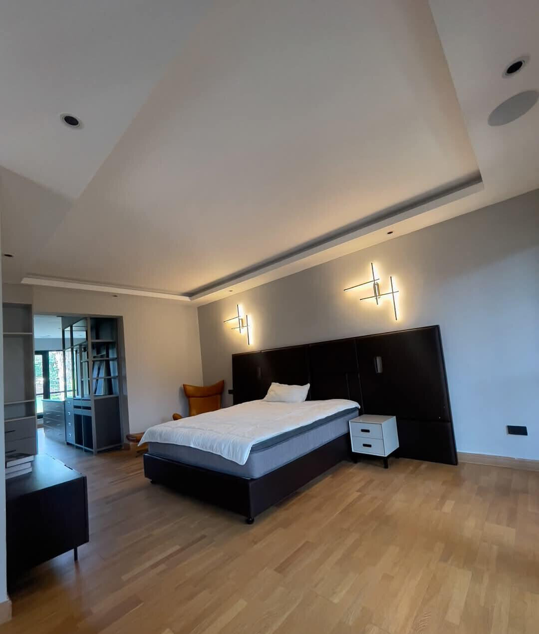 Luxury 5-Ensuite Townhouse with Private Pool & Lift - Lavington