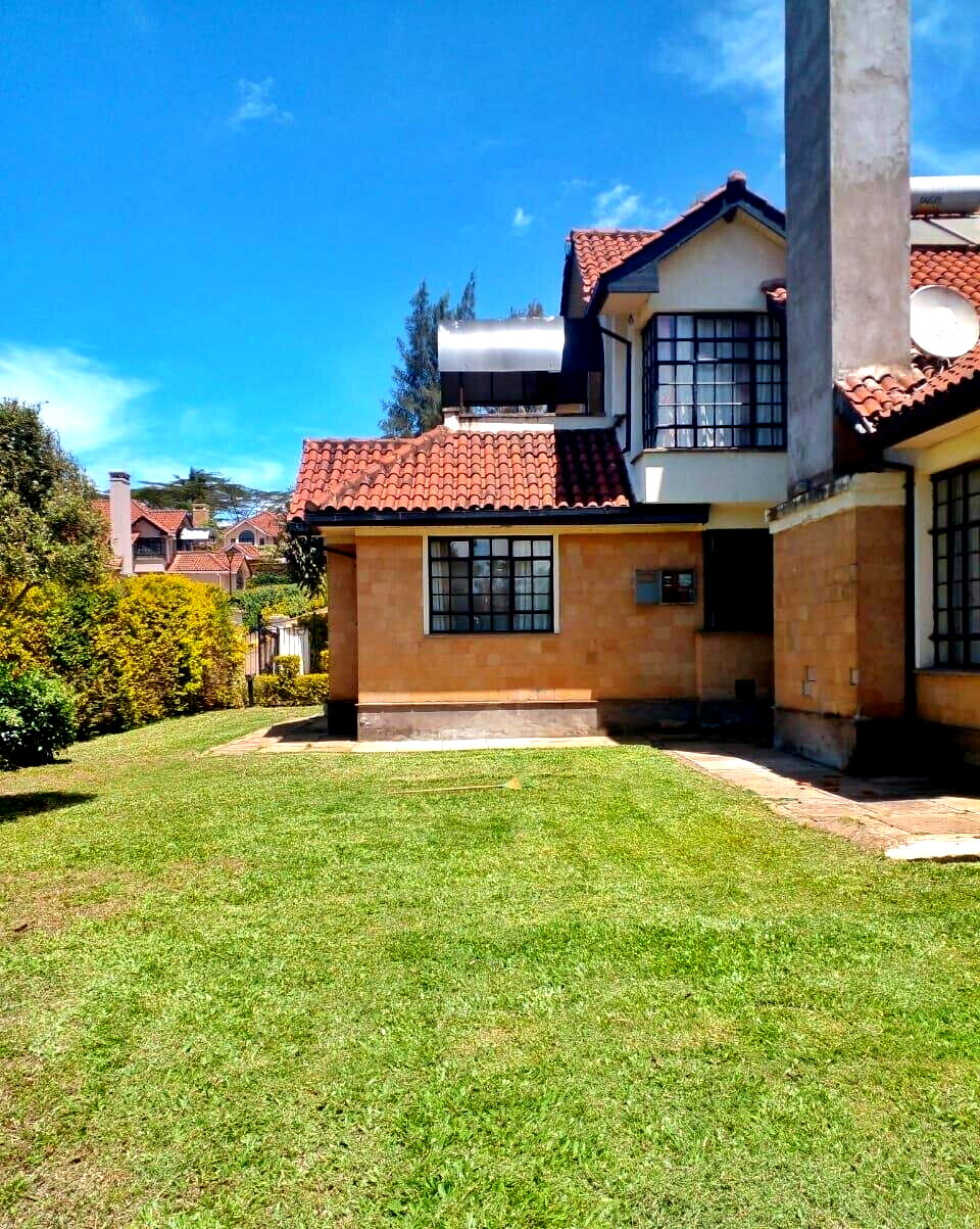 Homely 5-Ensuite Townhouse with Backup Generator – Karen
