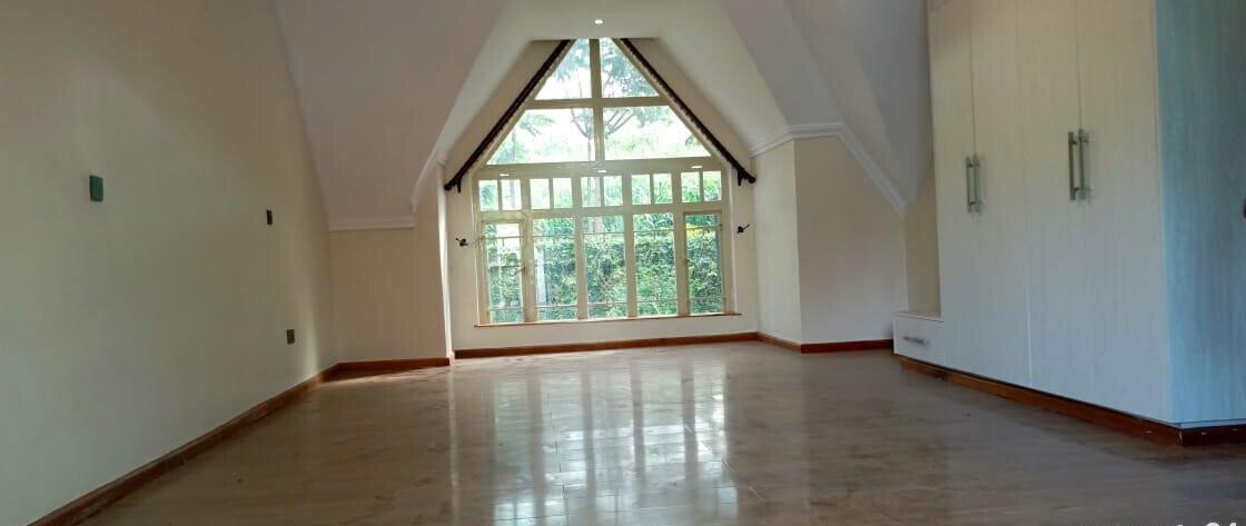 8-Ensuite Mansion with Forest Views & Pool - Nyari