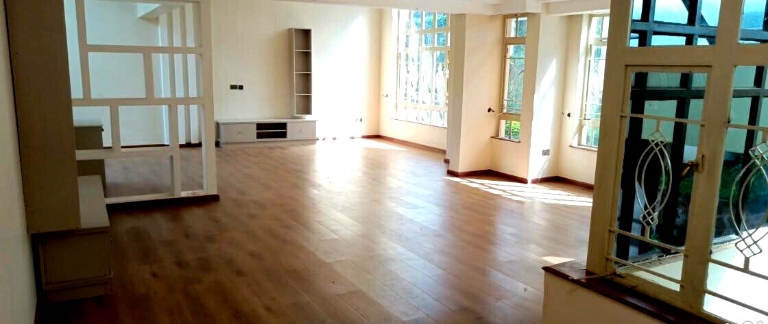8-Ensuite Mansion with Forest Views & Pool - Nyari