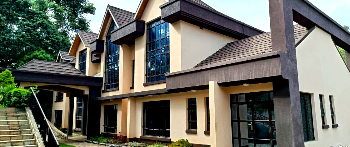 8-Ensuite Mansion with Forest Views & Pool - Nyari