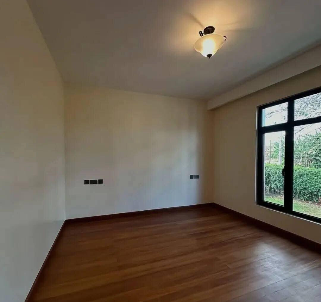 Half-Acre 5BR Mansion with Attic Lounge & Study - Runda