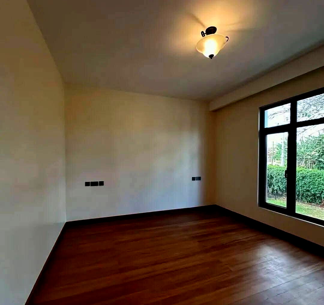 Half-Acre 5BR Mansion with Attic Lounge & Study - Runda
