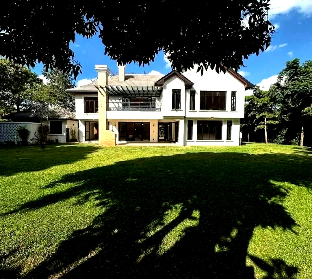 Half-Acre 5BR Mansion with Attic Lounge & Study - Runda