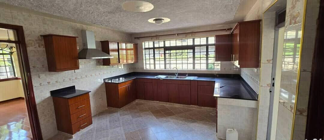 0.14 Acre 6BR Haven at KSh 550K