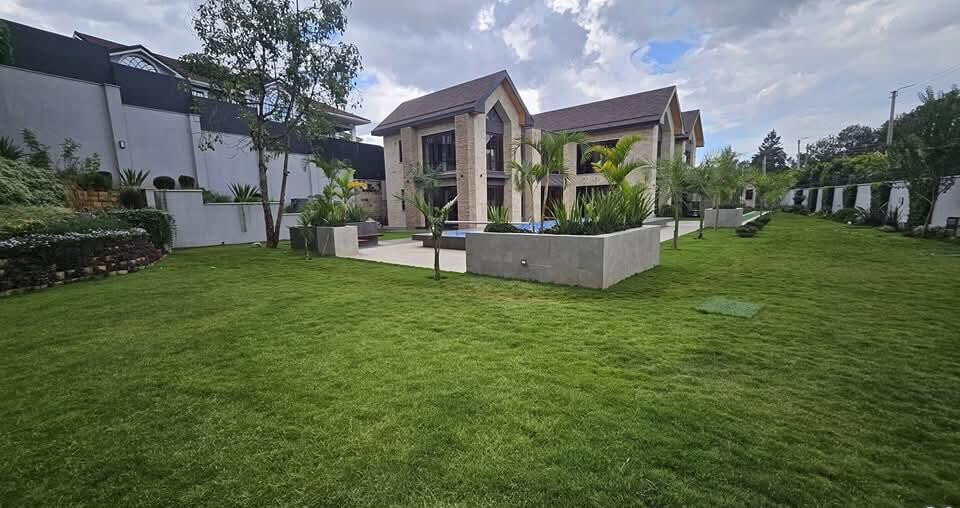 Ambassadorial 5BR All-Ensuite with Private Pool & Fountain - Runda