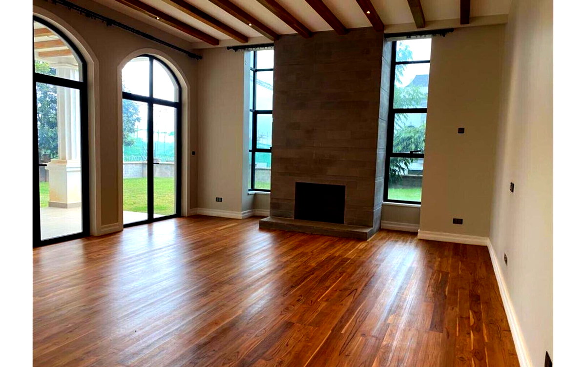 5-Ensuite Townhouse with Clubhouse & Heated Pool - Loresho