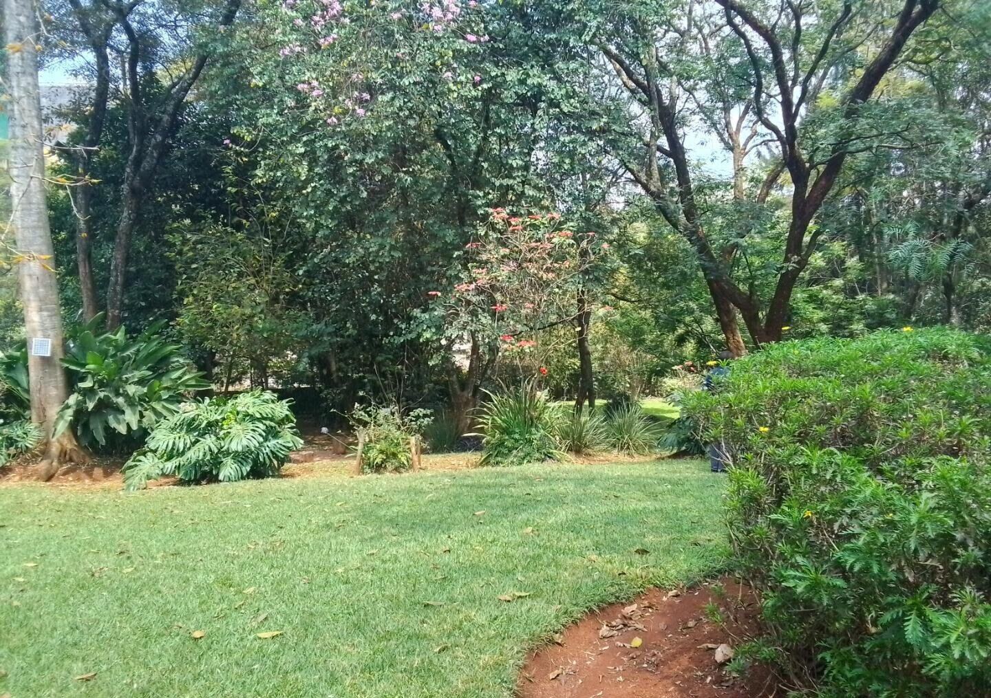 0.9 Acre Lavington Plot for KSh 190M