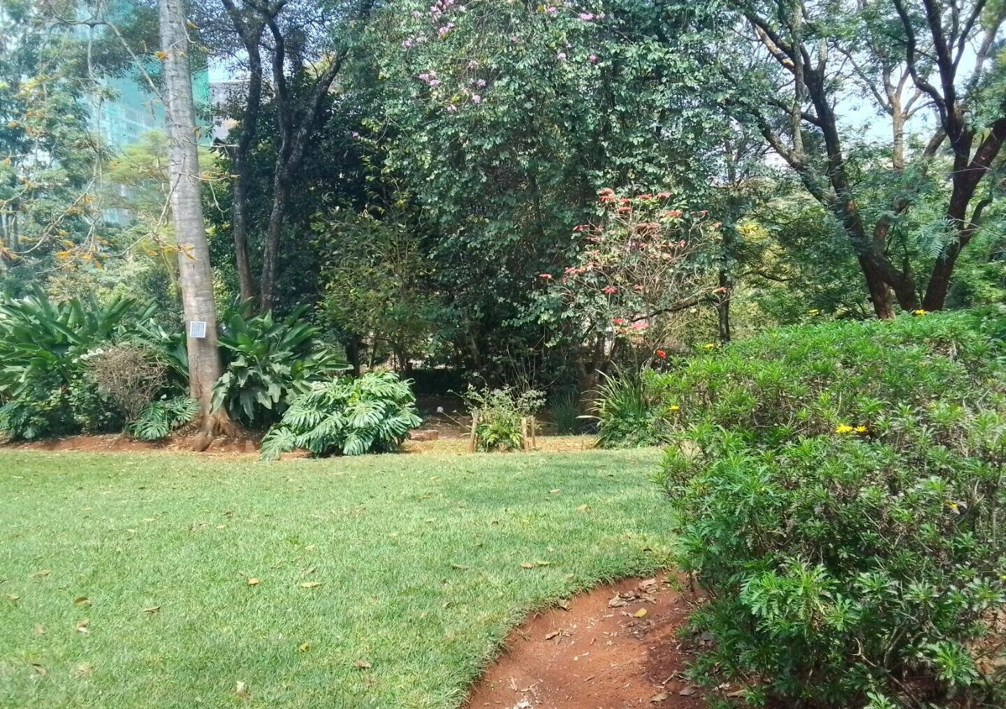 0.9 Acre Lavington Plot for KSh 190M