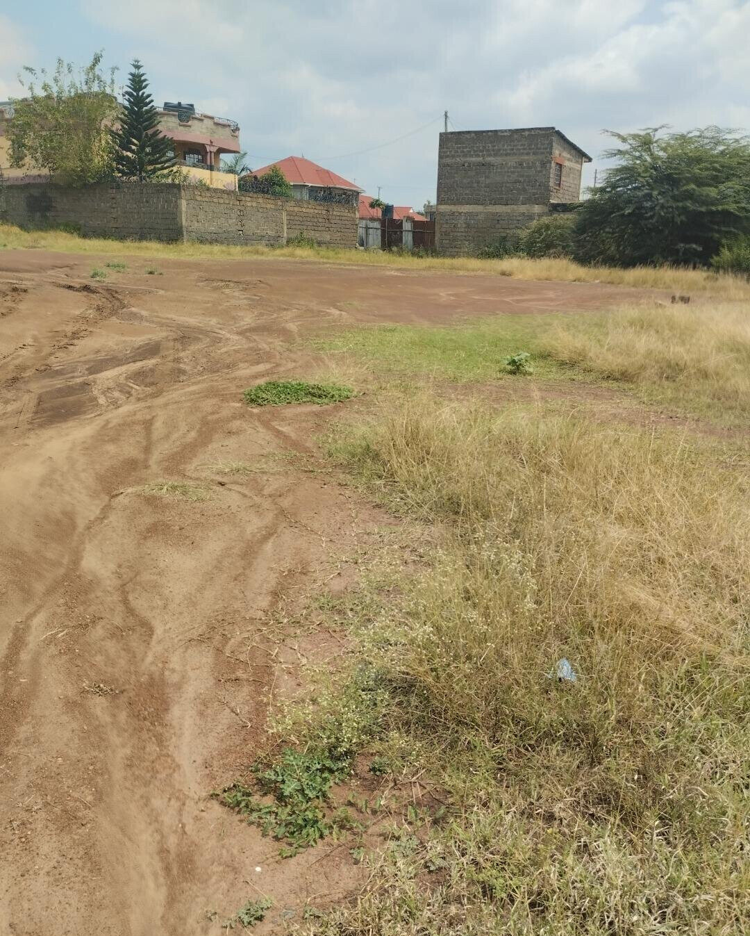 1/8 Acre Plot in Kamakis