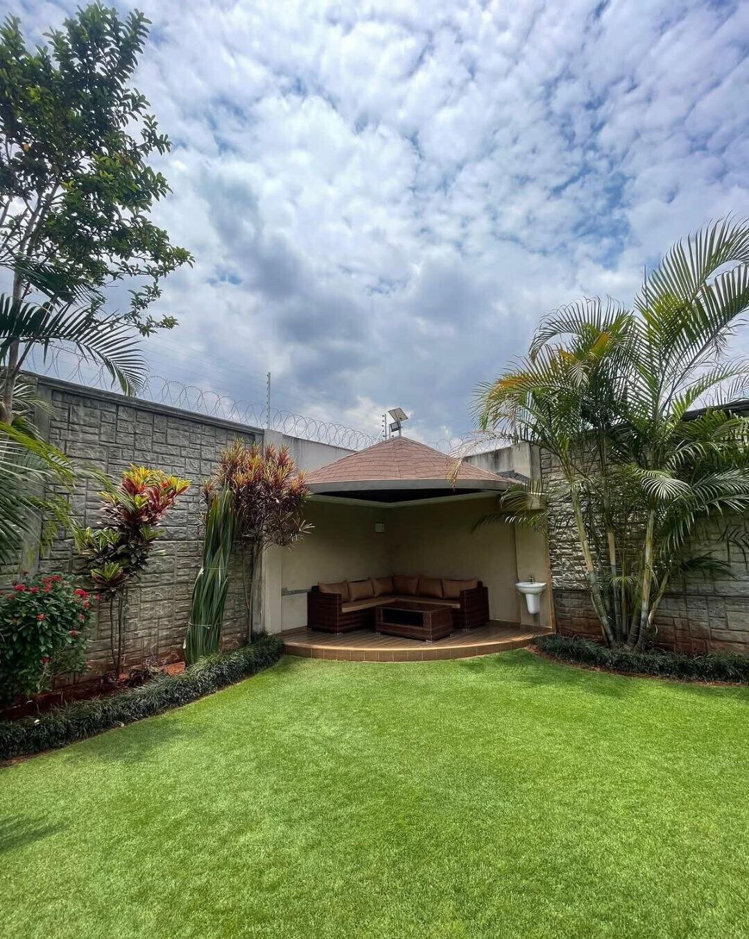 4BR All-Ensuite Townhouse with Private Garden - Iguta Paradise, Runda