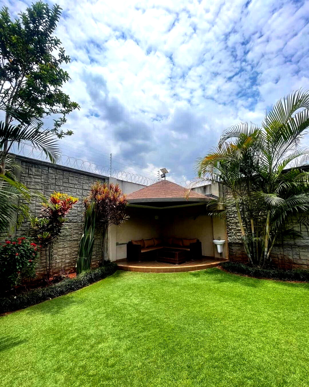 4BR All-Ensuite Townhouse with Private Garden - Iguta Paradise, Runda