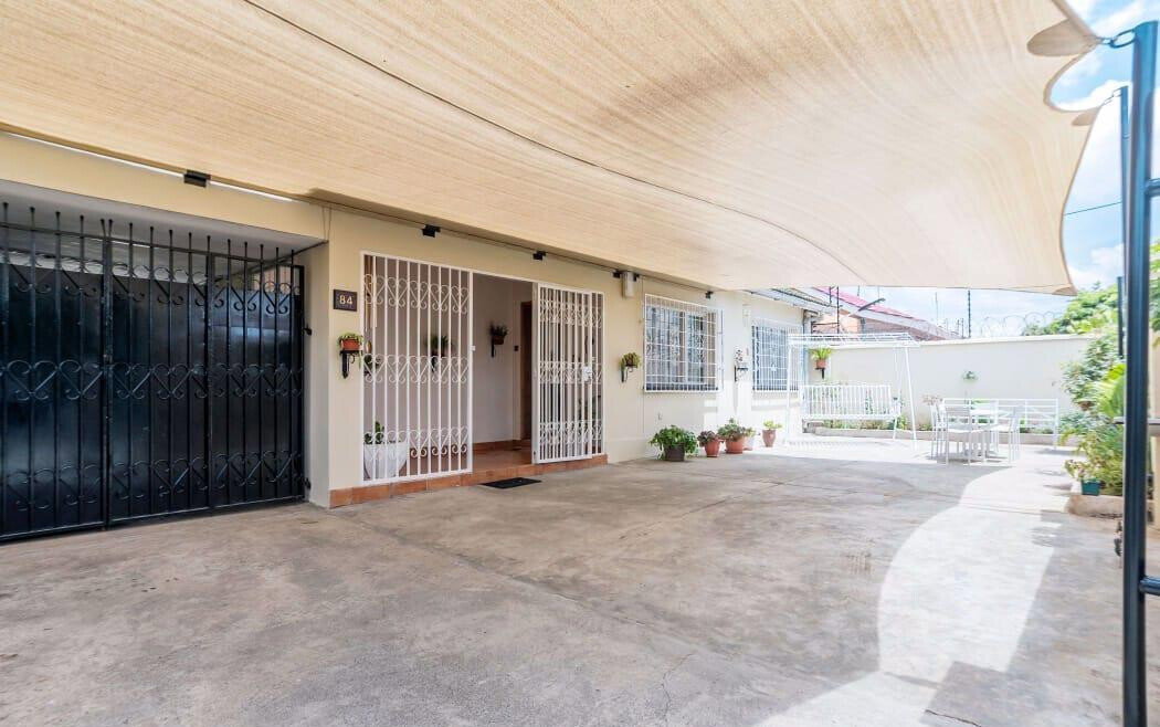 7-Bedroom Family Townhouse with Two Kitchens & DSQ - South C