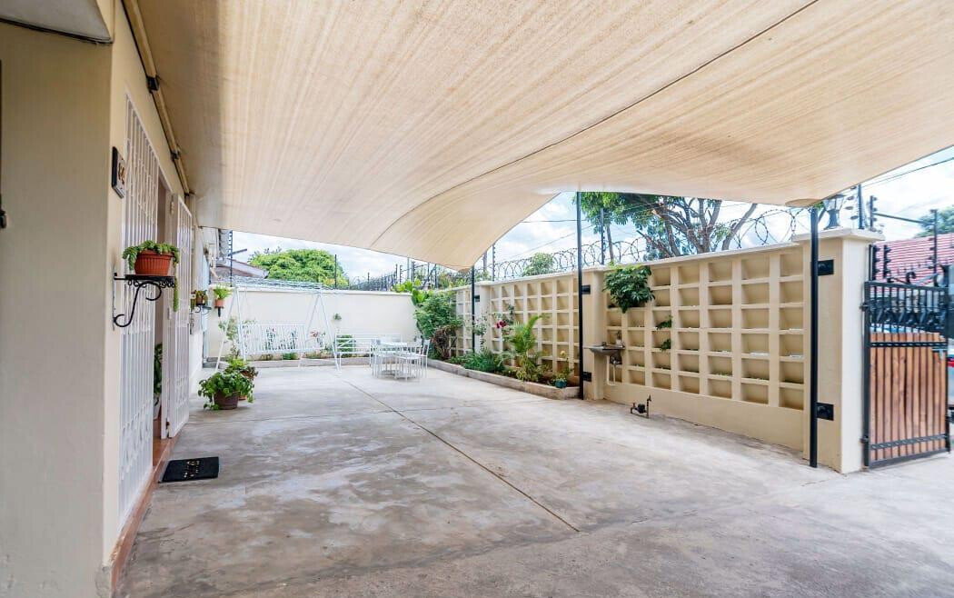 7-Bedroom Family Townhouse with Two Kitchens & DSQ - South C