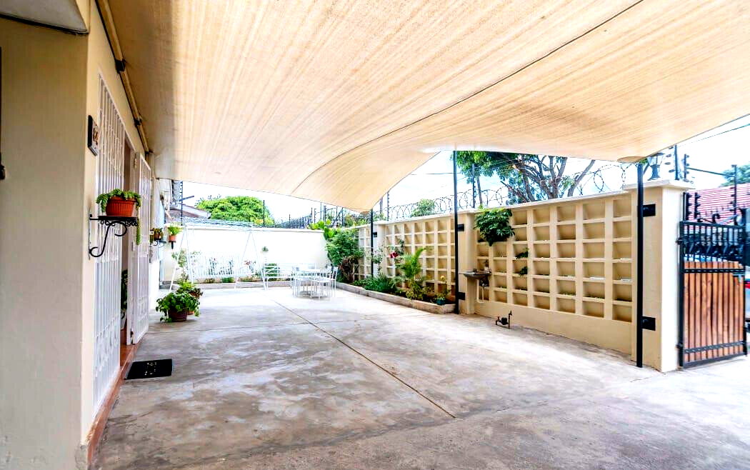 7-Bedroom Family Townhouse with Two Kitchens & DSQ - South C