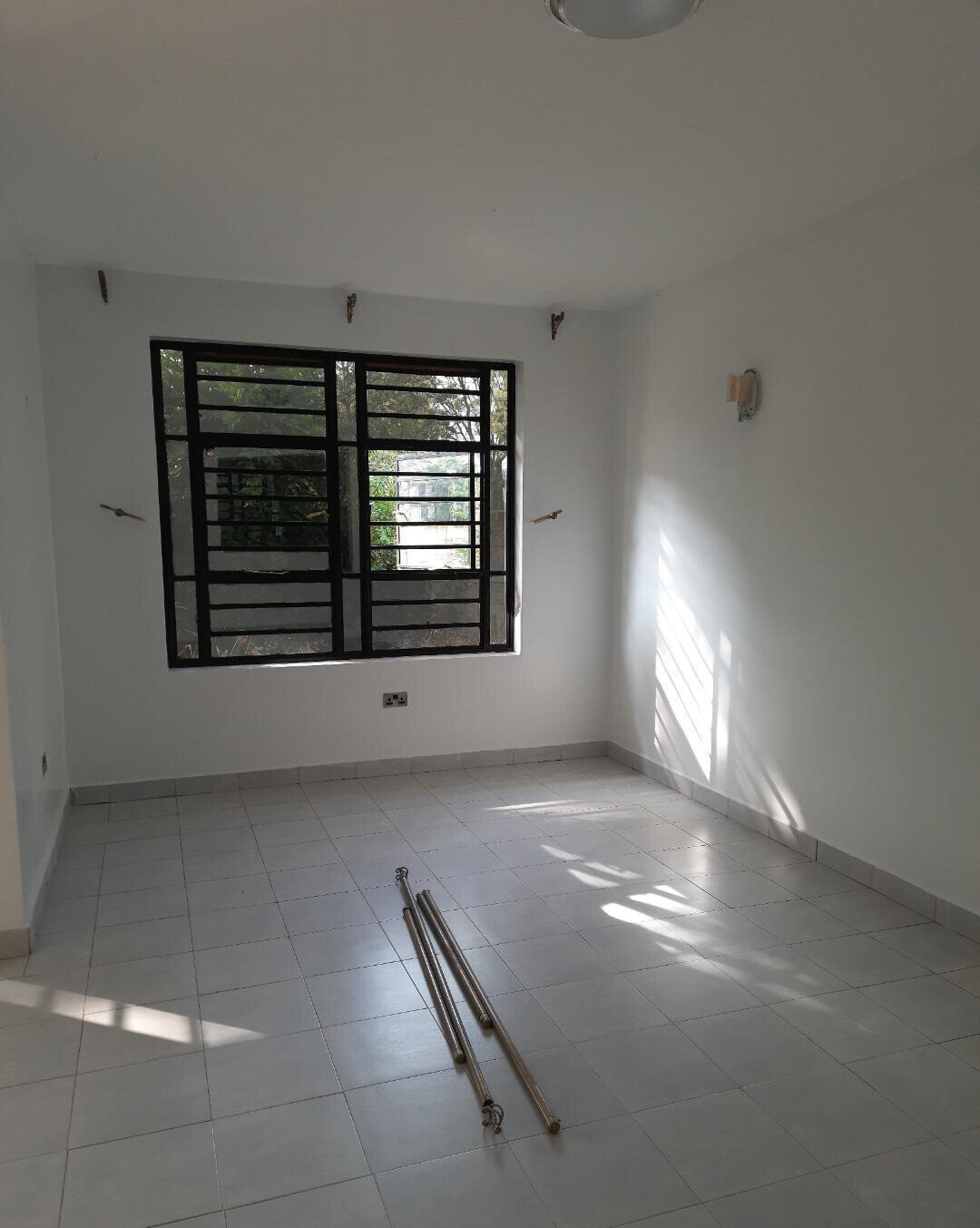 Quarter-Acre 4-Ensuite Townhouse with Rooftop – Kerarapon, Karen