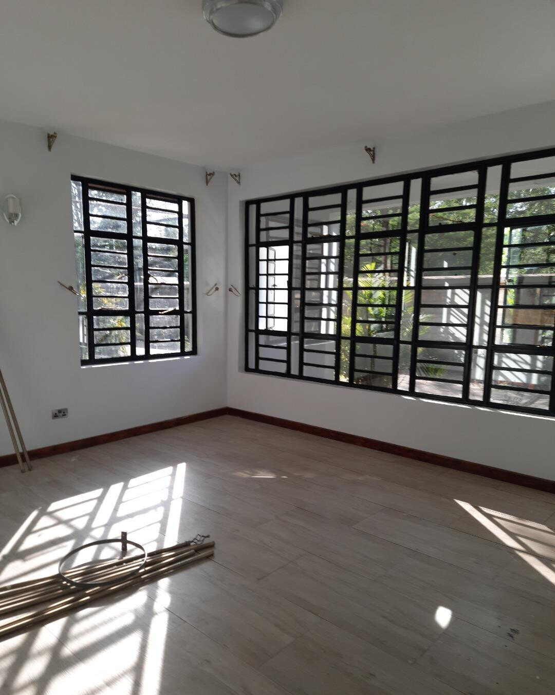 Quarter-Acre 4-Ensuite Townhouse with Rooftop – Kerarapon, Karen