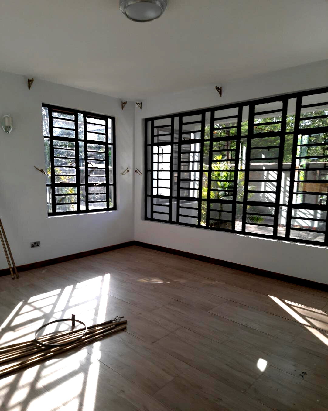 Quarter-Acre 4-Ensuite Townhouse with Rooftop – Kerarapon, Karen