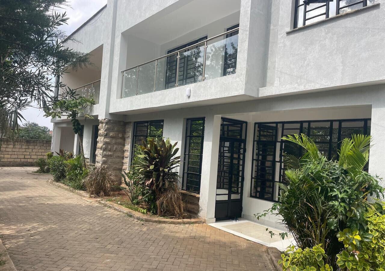 Quarter-Acre 4-Ensuite Townhouse with Rooftop – Kerarapon, Karen