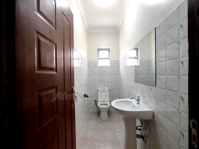 3bdrm Bungalow in Mugutha, Ruiru for sale - Image 10