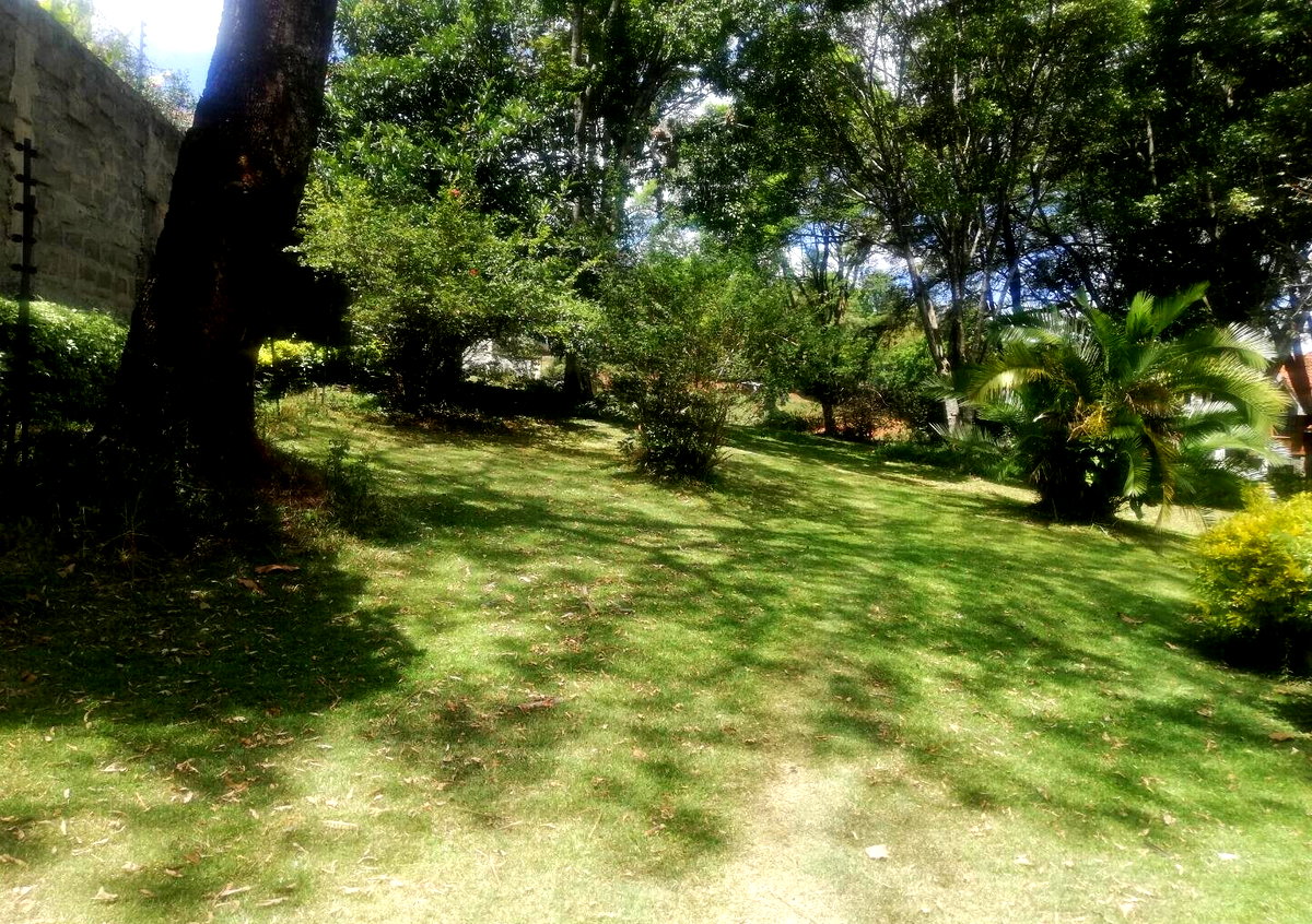 0.84-Acre Development Parcel with Clean Docs - Lavington