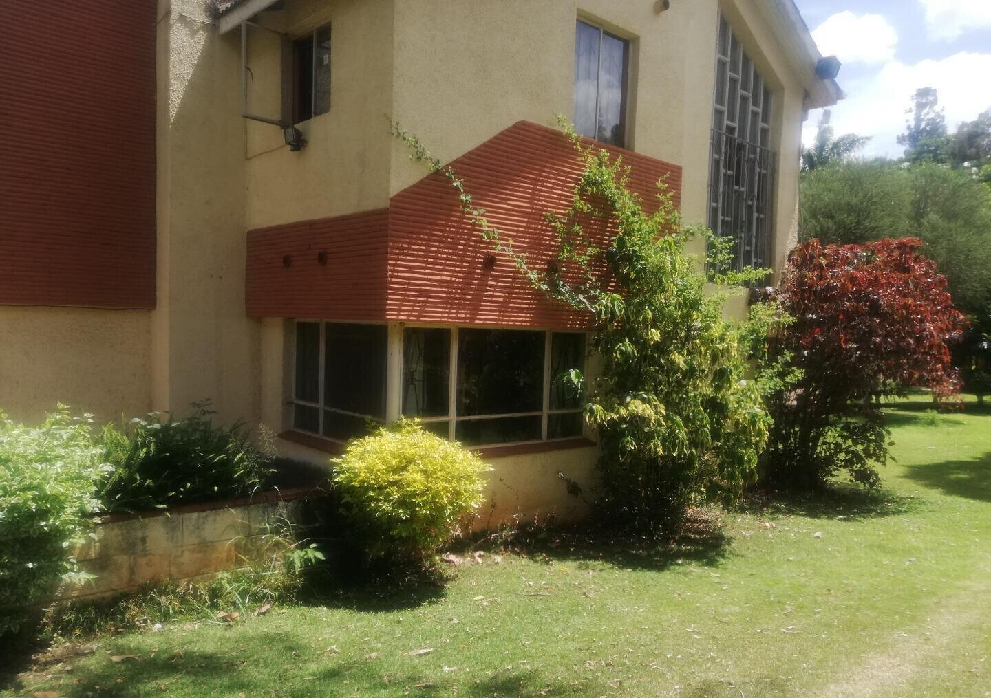 0.84-Acre Development Parcel with Clean Docs - Lavington