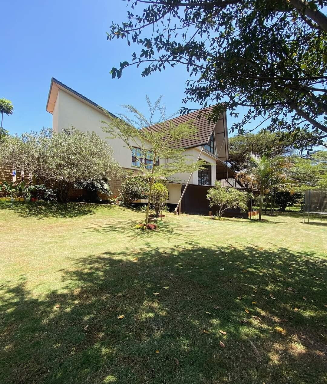 5-Bed Villa with Lake & Clubhouse – Gated Karen Estate