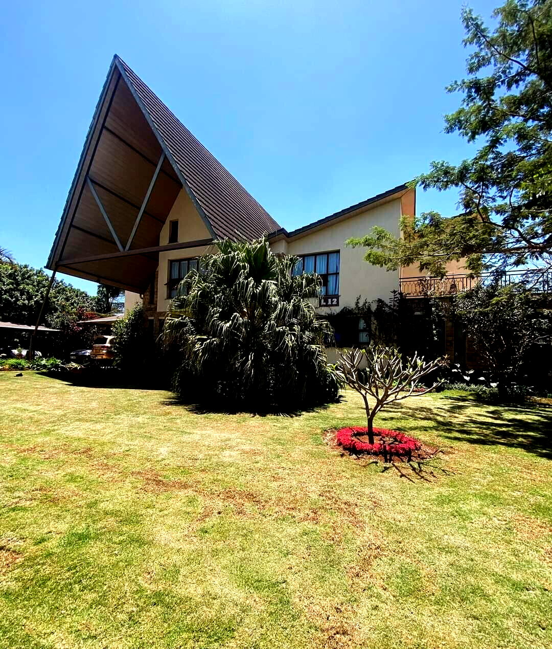 5-Bed Villa with Lake & Clubhouse – Gated Karen Estate